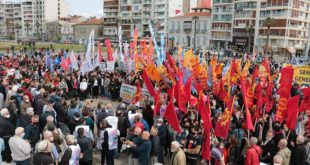 İzmir zamlara ve yoksulluğa karşı tek ses