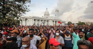 The Guardian: Çöküş sürecinde ilk domino taşının Sri Lanka yerine Türkiye olması bekleniyordu
