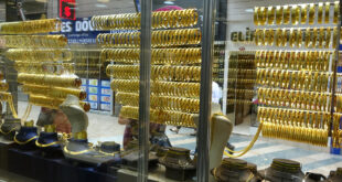 Altının gram fiyatının bin TL ’nin altına gerilemesi kuyumcuları hareketlendi