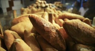Fırıncı esnafı: "Halk taze ekmek alamadığı için bayat ekmeği ucuza satıyoruz"